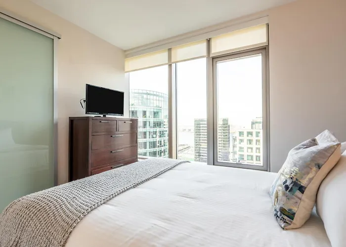 High End Apt Seaport