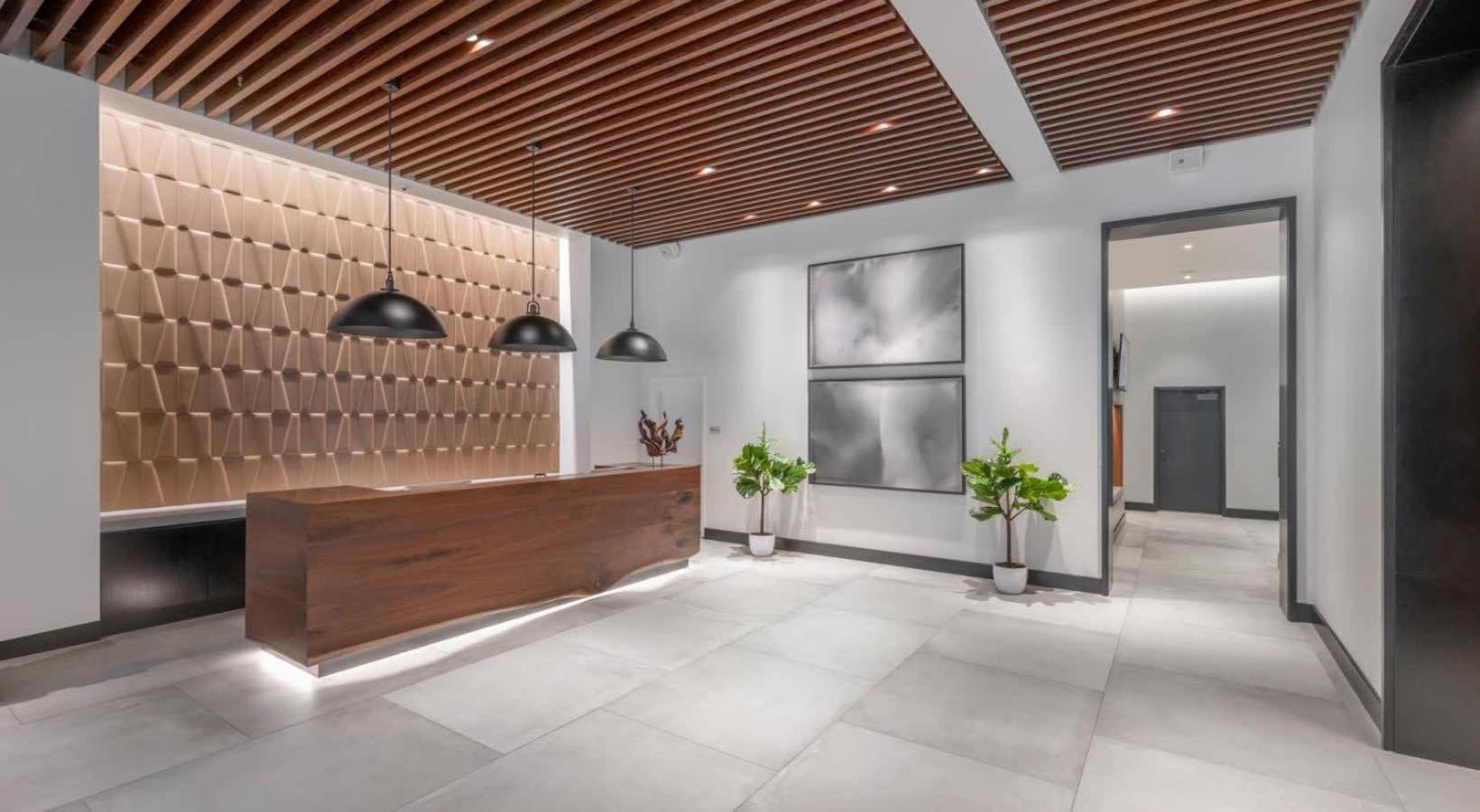 High End Seaport Apartment *